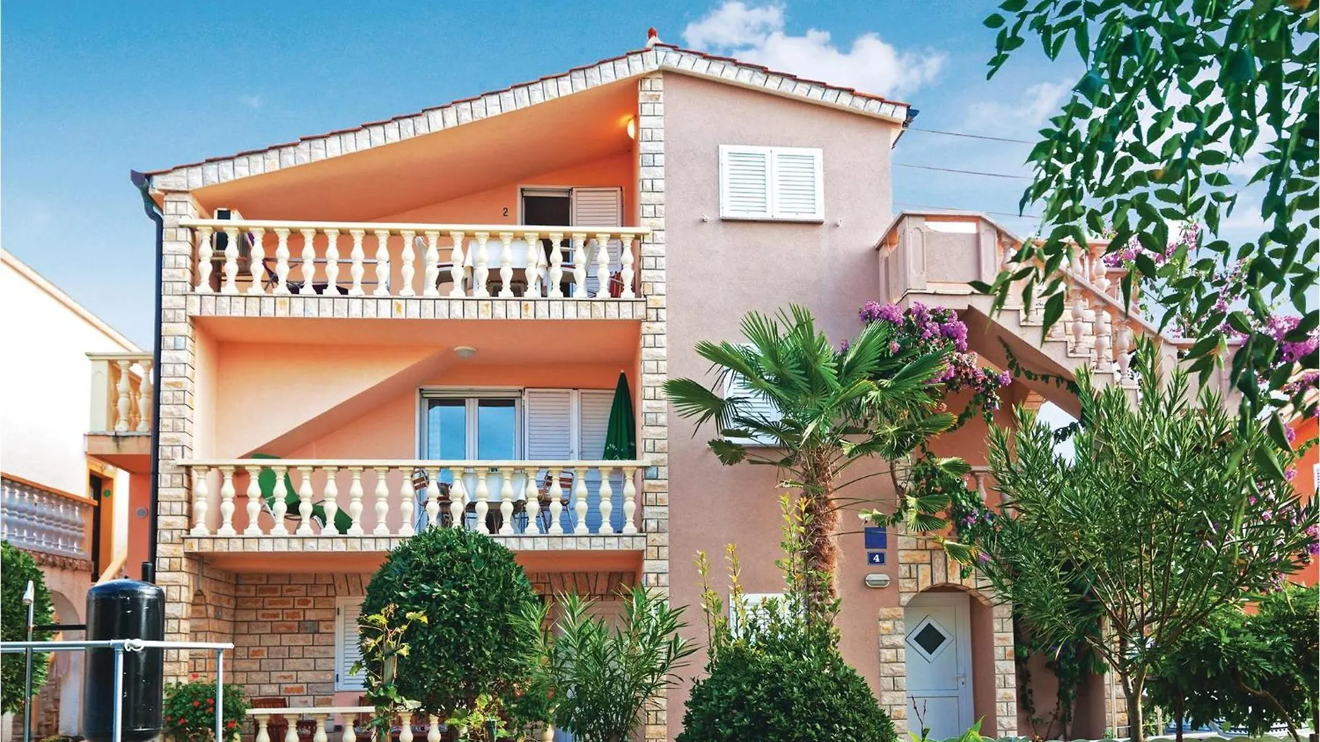 Beautiful Apartment In Privlaka With Kitchen