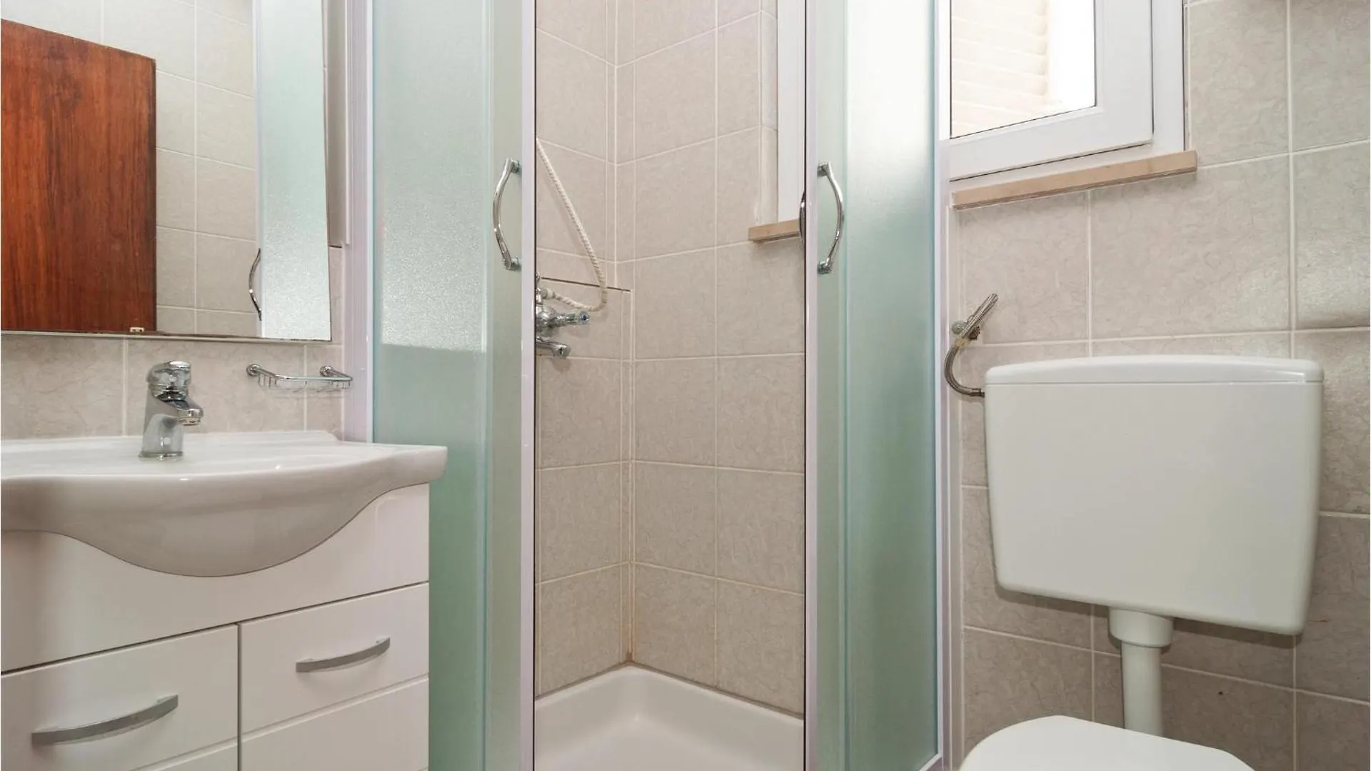 Beautiful Apartment In Privlaka With Kitchen 0*, بريفلاكا